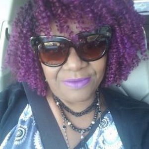 Meet your Posher, Carolyn